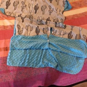SOLD Cactus and blue car seat cover